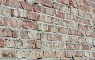 This wall is made from Chicago common brick. Needs tuckpointing.